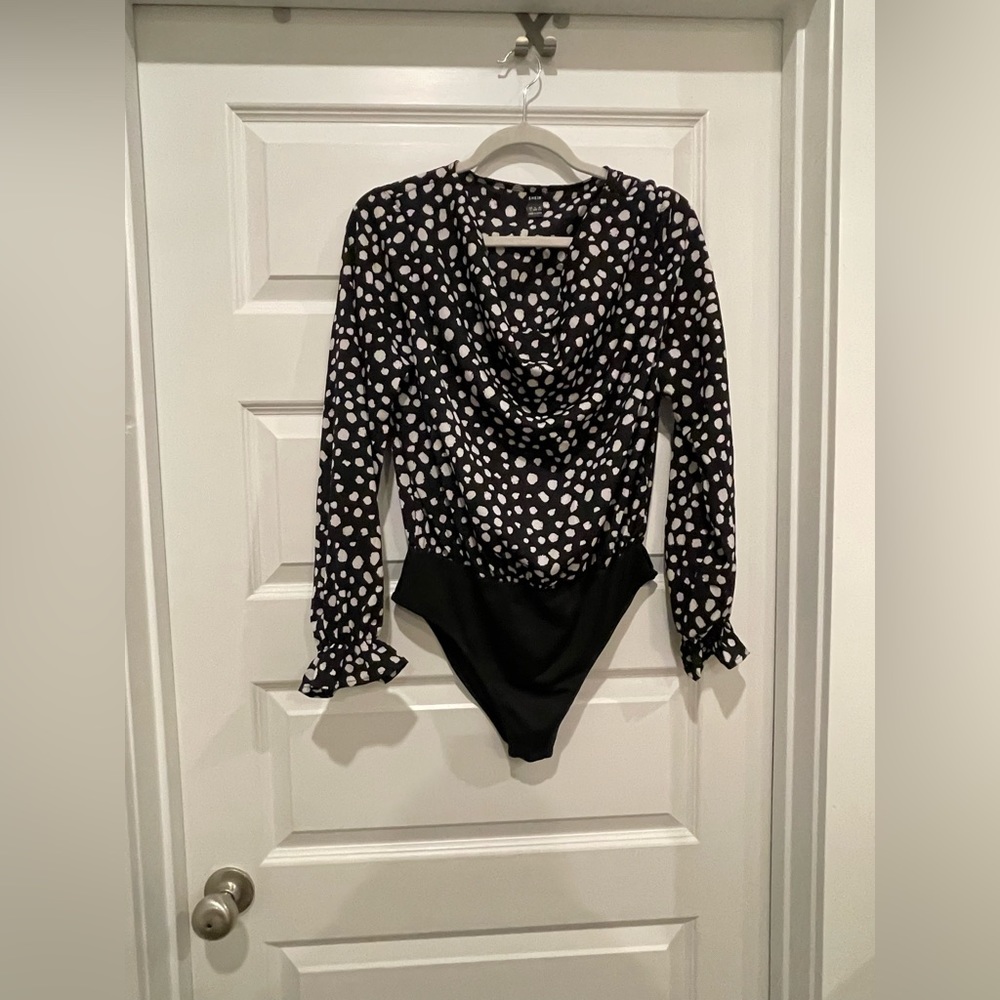 SHEIN- Cowl Neck- Black & White Bodysuit- Size Large